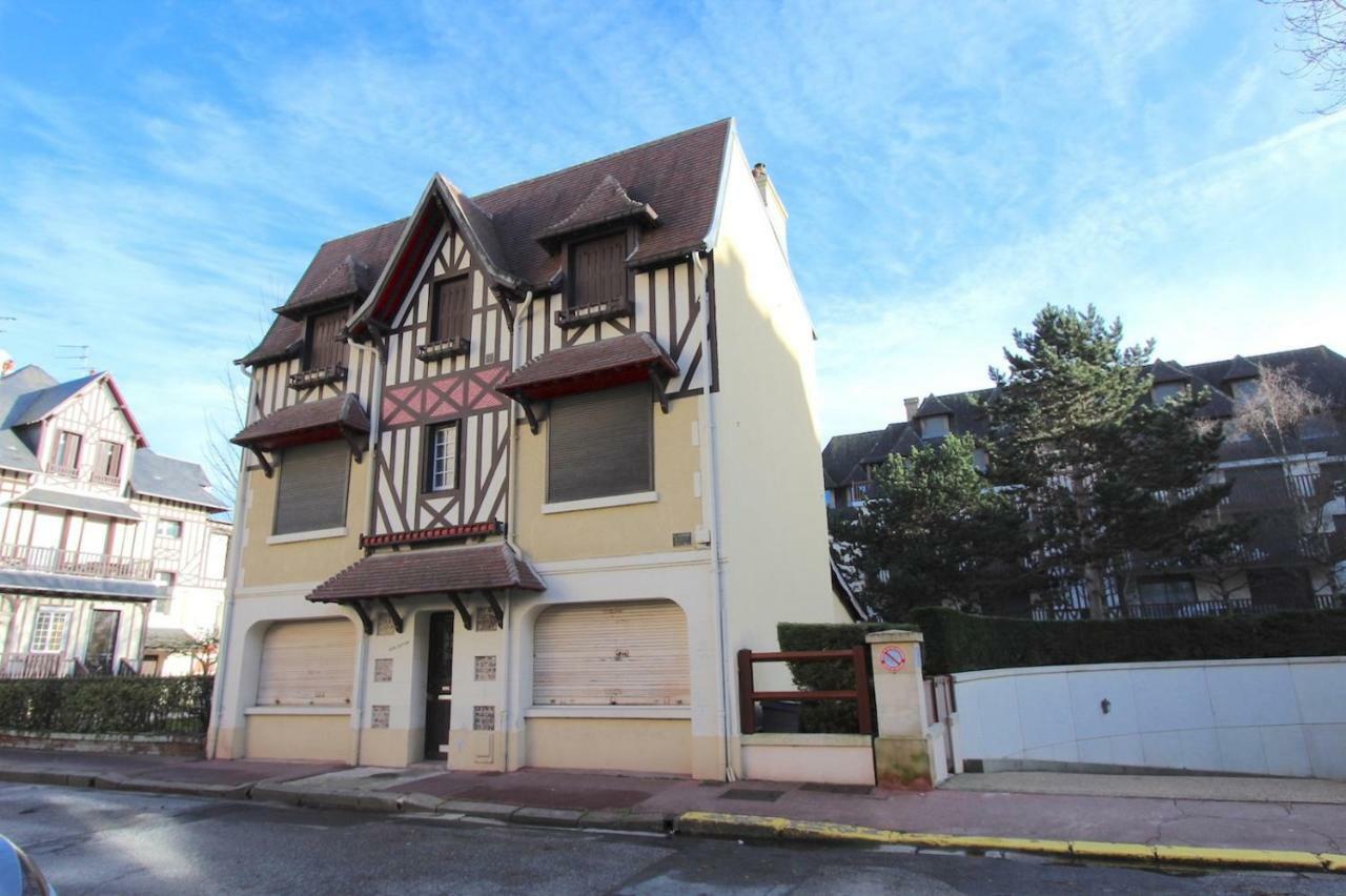 Le Royal Apartment โดวีลล์ ภายนอก รูปภาพ