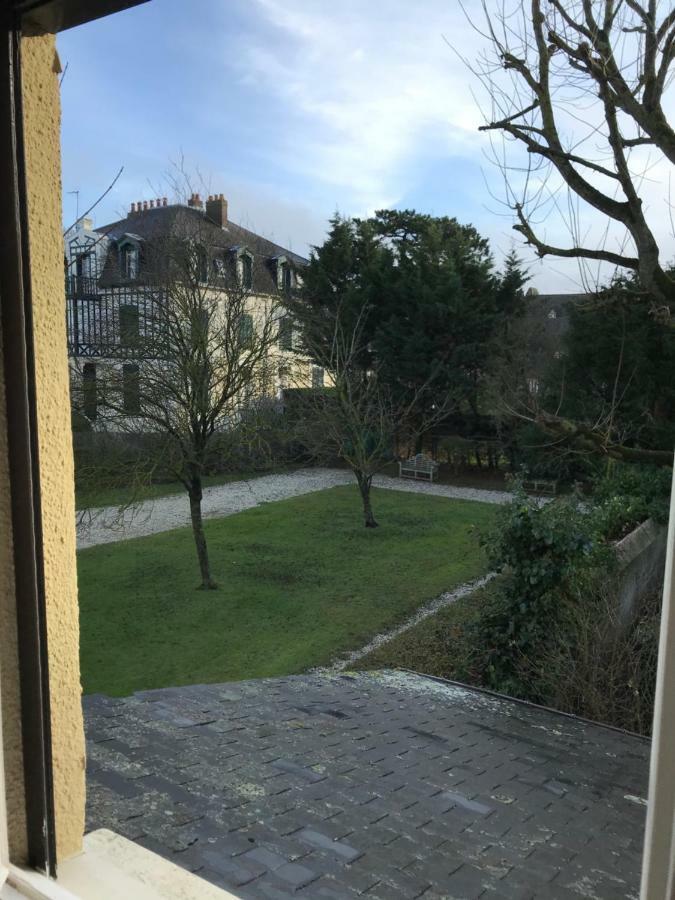 Le Royal Apartment โดวีลล์ ภายนอก รูปภาพ